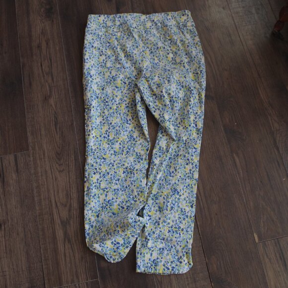 Ladies High End Up Crops - Picture 4 of 5